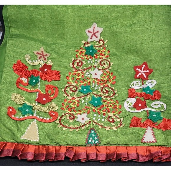 Pier 1 Imports Green Christmas Tree Ribbon Table Runner - Picture 7 of 8